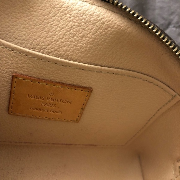 Louis Vuitton Monogram Cosmetic Pouch - Picture 8 of 10